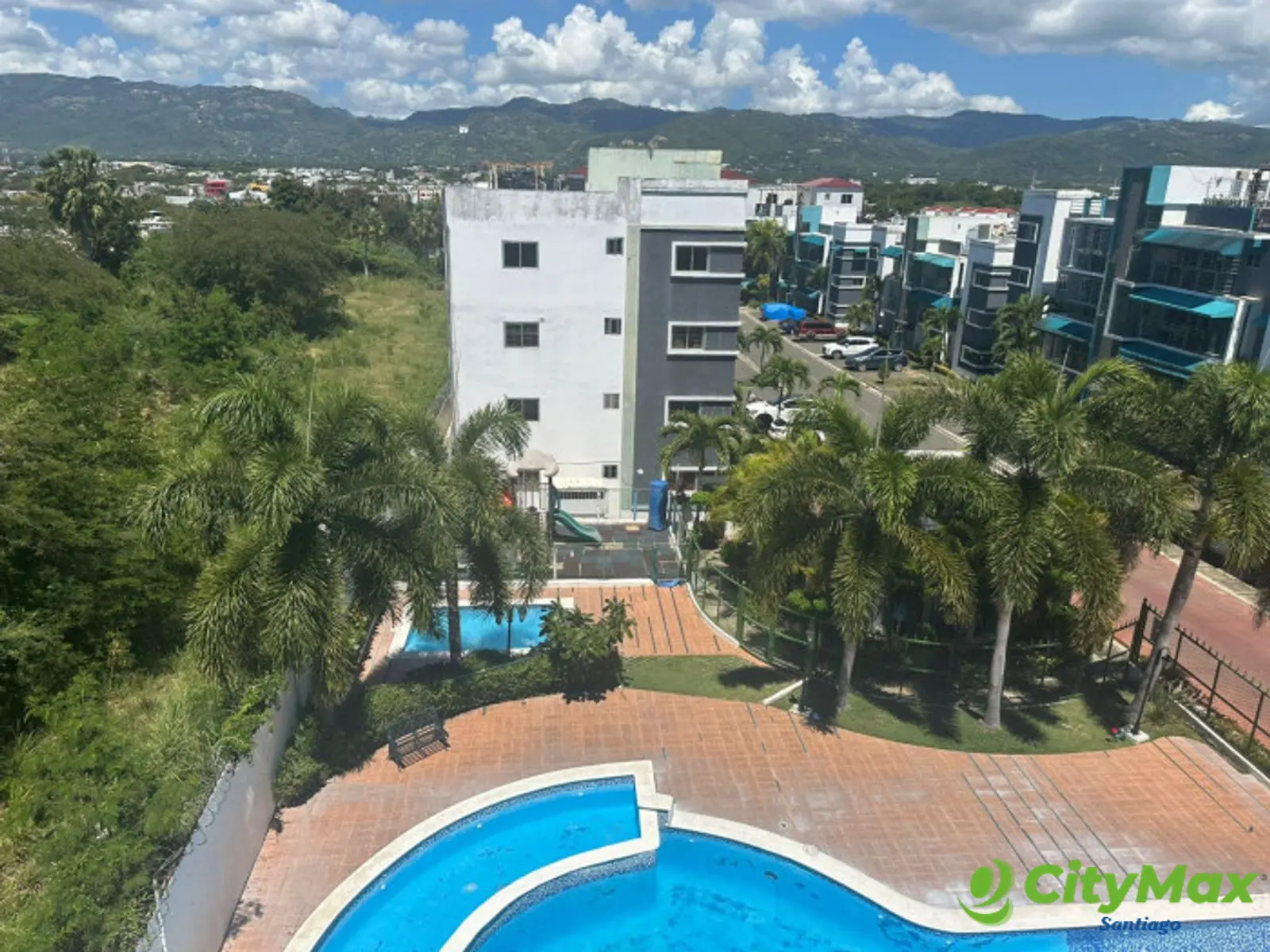 VENTA DE APARTAMENTO 4TO NIVEL CON AZOTEA CERRO ALTO - foto 1
