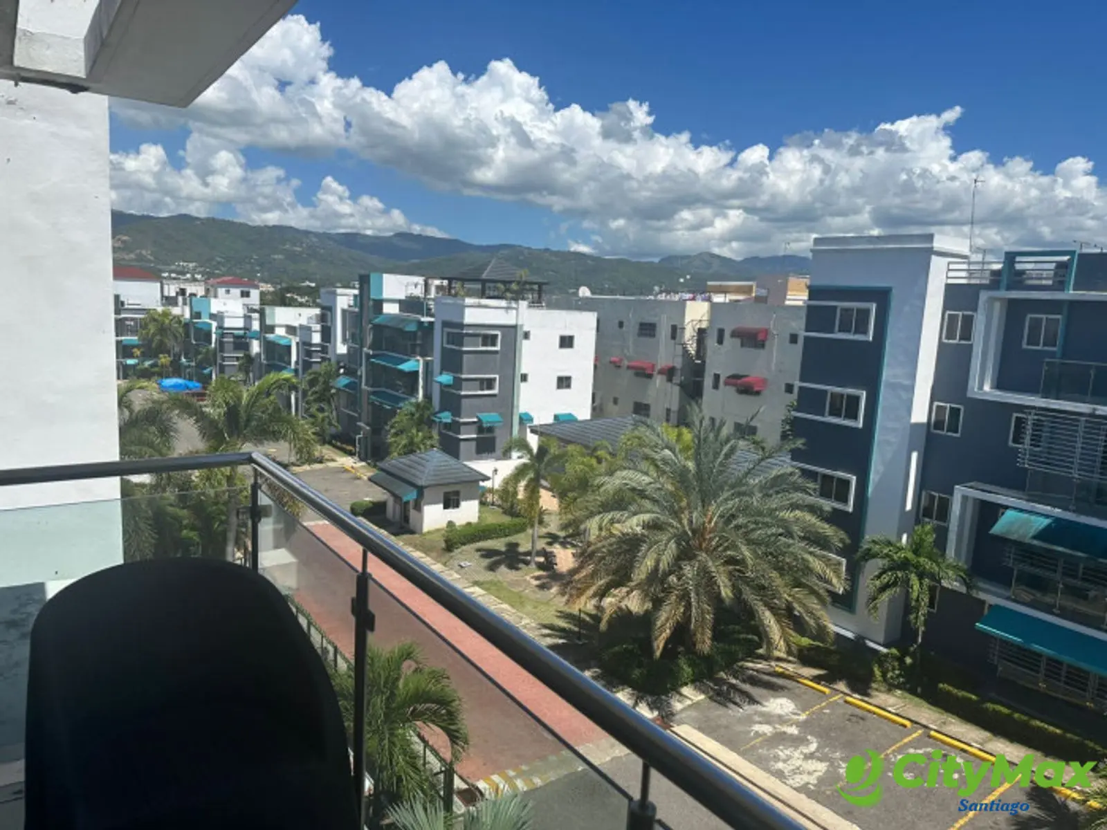 VENTA DE APARTAMENTO 4TO NIVEL CON AZOTEA CERRO ALTO - foto 2