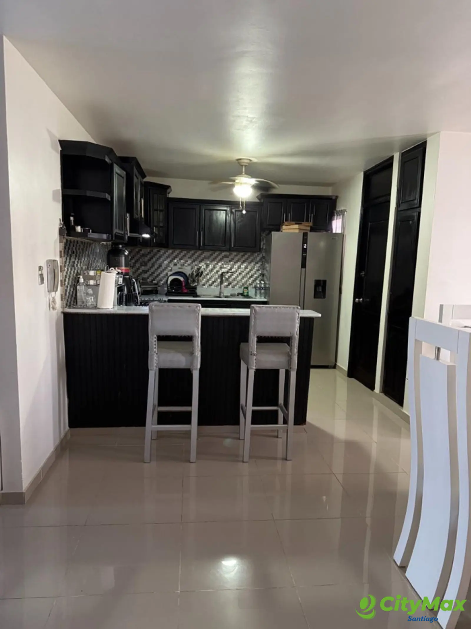 VENTA DE APARTAMENTO 4TO NIVEL CON AZOTEA CERRO ALTO - foto 9